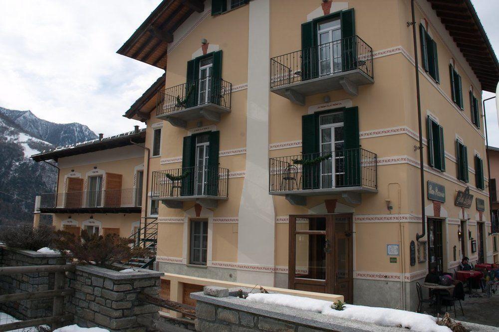 Hotel Le Soleil Challand-Saint-Anselme Exterior foto